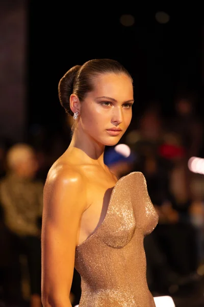 Look 22
